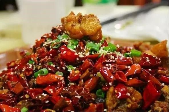 奇葩菜名大赏：这些独特菜名背后真相很搞笑