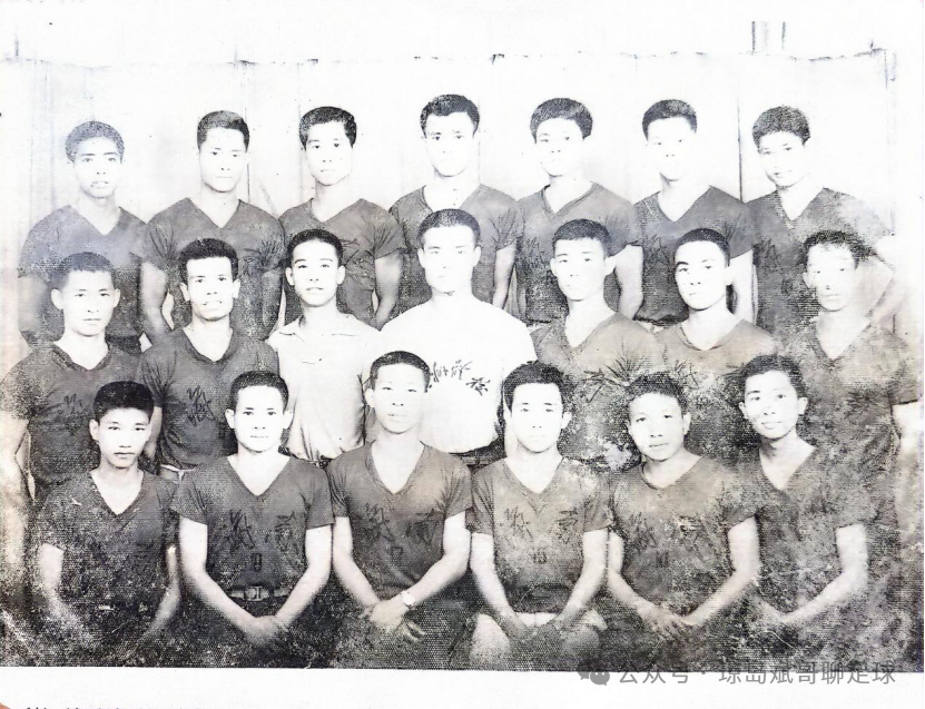 广场趣事发生生活怎么写_广场舞的趣事作文500字_生活广场发生趣事